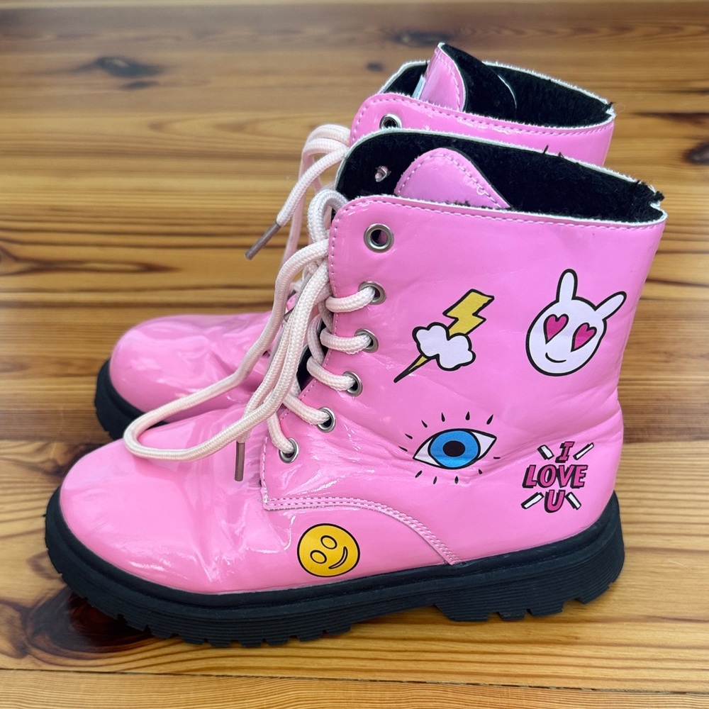Lola + The Boys Girls Doodle Art Pink Combat Boots with Unique Patches 34 3